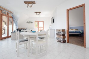 Interior - Duplex Family-Sized Apartment With Lake View, Pool & Dining Terrace (Alsóörs)