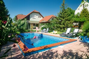 Pool - Duplex Family-Sized Apartment With Lake View, Pool & Dining Terrace (Alsóörs)