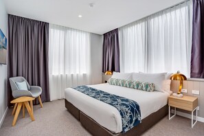 In-room safe, soundproofing, iron/ironing board, free WiFi - Mantra at Sharks (Southport)