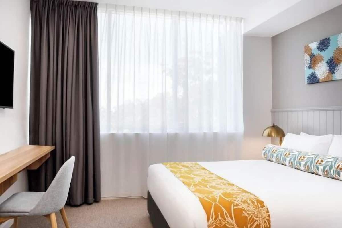 In-room safe, iron/ironing board, free WiFi, bed sheets