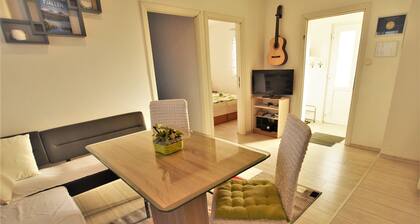 Appartement familial proche de la riviĂšre et des montagnes