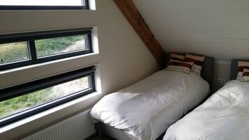 3 slaapkamers, reisbedje, gratis wifi, beddengoed