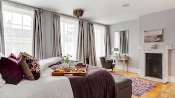 5 bedrooms, iron/ironing board, travel crib, free WiFi