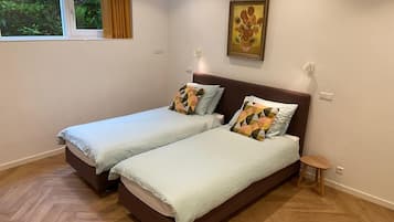 1 habitación, escritorio y insonorización