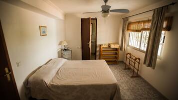 4 chambres, fer et planche Ă repasser, lit parapluie, Wi-Fi gratuit