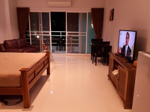 1 bedroom, in-room safe, iron/ironing board, WiFi - View Talay 5D Jomtien Beach Pattaya R192 (Pattaya)