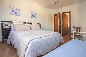 2 bedrooms, desk, iron/ironing board, Internet