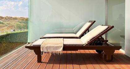 T2 Luxury in front of the beach