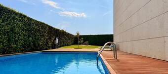 T2 Luxury in front of the beach 
