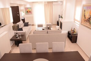 Plasma TV, fireplace - Keratea Luxury Villa - Athens Airport (Lavreotiki)
