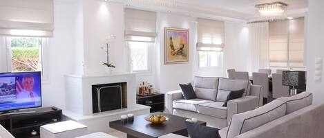 Luxury Villa, 3 Bedrooms | Living area