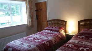2 bedrooms, WiFi, bed sheets