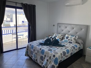 3 chambres, coffres-forts dans les chambres, fer et planche Ă repasser