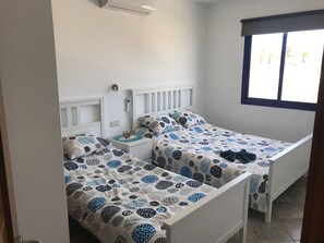 3 bedrooms, in-room safe, iron/ironing board, travel cot