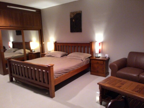 1 bedroom, iron/ironing board, WiFi, bed sheets - View Talay 5D, Jomtien Pattaya Beach R229 (Pattaya)