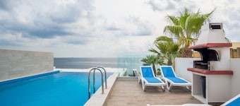 Spectacular Sea Front Villa - The Waterfront