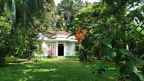Exterior - Colonial House Hide Away In The Nature Near The Beach Talalla . [ Just 200 m] (Matara)