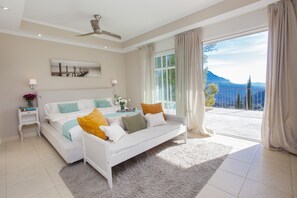 9 bedrooms, desk, soundproofing, iron/ironing board