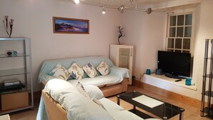电视、书、立体声音响