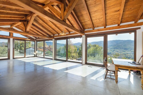 Secret inspiring getaway Magical Villa with a guest house in a unique spot