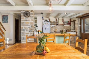 Dining - Secret inspiring getaway Magical Villa with a guest house in a unique spot (Draguc, Cerovlje)