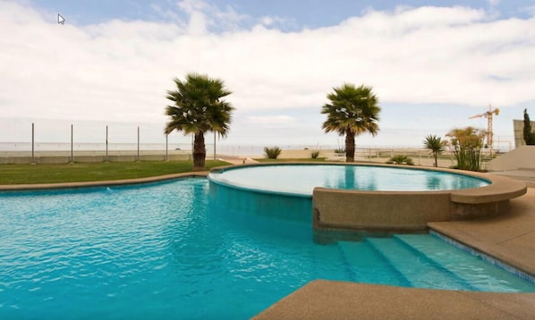 Indoor pool, outdoor pool