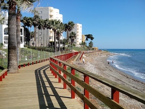 Beach nearby, beach towels - Townhouse Marbella - Sea Views - walking distance to the beach - cosy & homely 1 (Marbella)