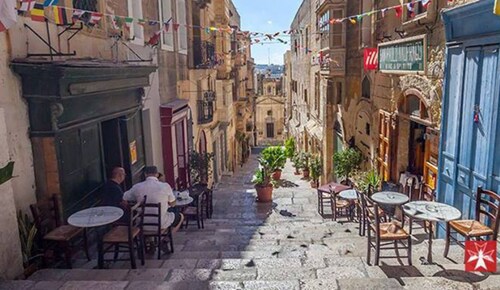 Grand Harbour - Apartment in historic Valletta building 