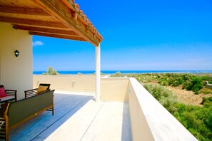 Family Villa, 4 Bedrooms, Private Pool | Terrace/patio