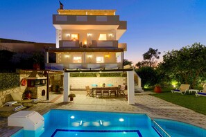 Front of property - Kiriana Villa by LeaderStay (Rethymno)