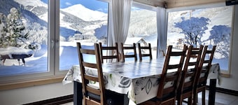 Holiday apartment for up to 8 people! No dogs!