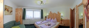 3 Schlafzimmer, Zimmersafe, Bügeleisen/Bügelbrett, Reisekinderbett