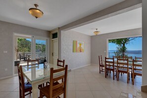 Dining - Villa Prestige in Bast (Baska Voda)