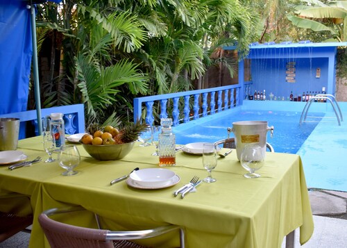 VILLA AQUARIUS 3 APART, 2OOLS, BAR, GRILL