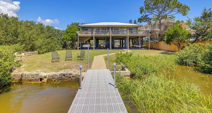 Waterfront 2BR Cedar Key Duplex Maison w / Dock!