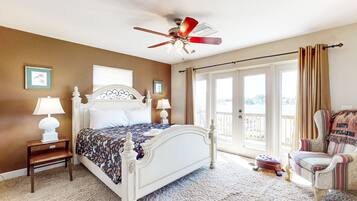 4 habitaciones, tabla de planchar con plancha, internet y ropa de cama