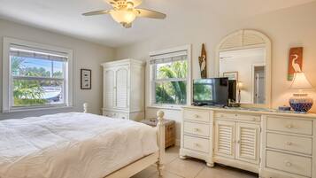 2 bedrooms, iron/ironing board, Internet, bed sheets