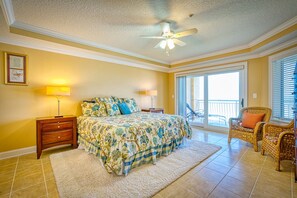 3 bedrooms, iron/ironing board, travel crib, free WiFi