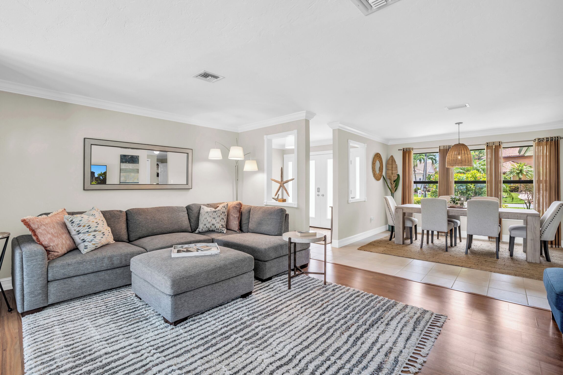 智能电视、乒乓球