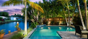 Charming Florida Home on the Waterway with Coastal Charm and Easy, Relaxed Vacation Vibes!