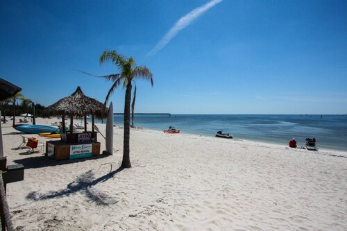 Little Harbor 3BR/3BA – 4 Balconies, Water Views from Every Room, Walk to Beach & Tiki Bar