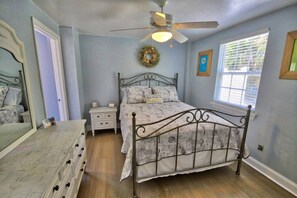 Iron/ironing board, travel cot, free WiFi, bed sheets - 5BR Island Home - Private Pool, Game Room & Golf Cart - Steps to Beach (North Captiva)