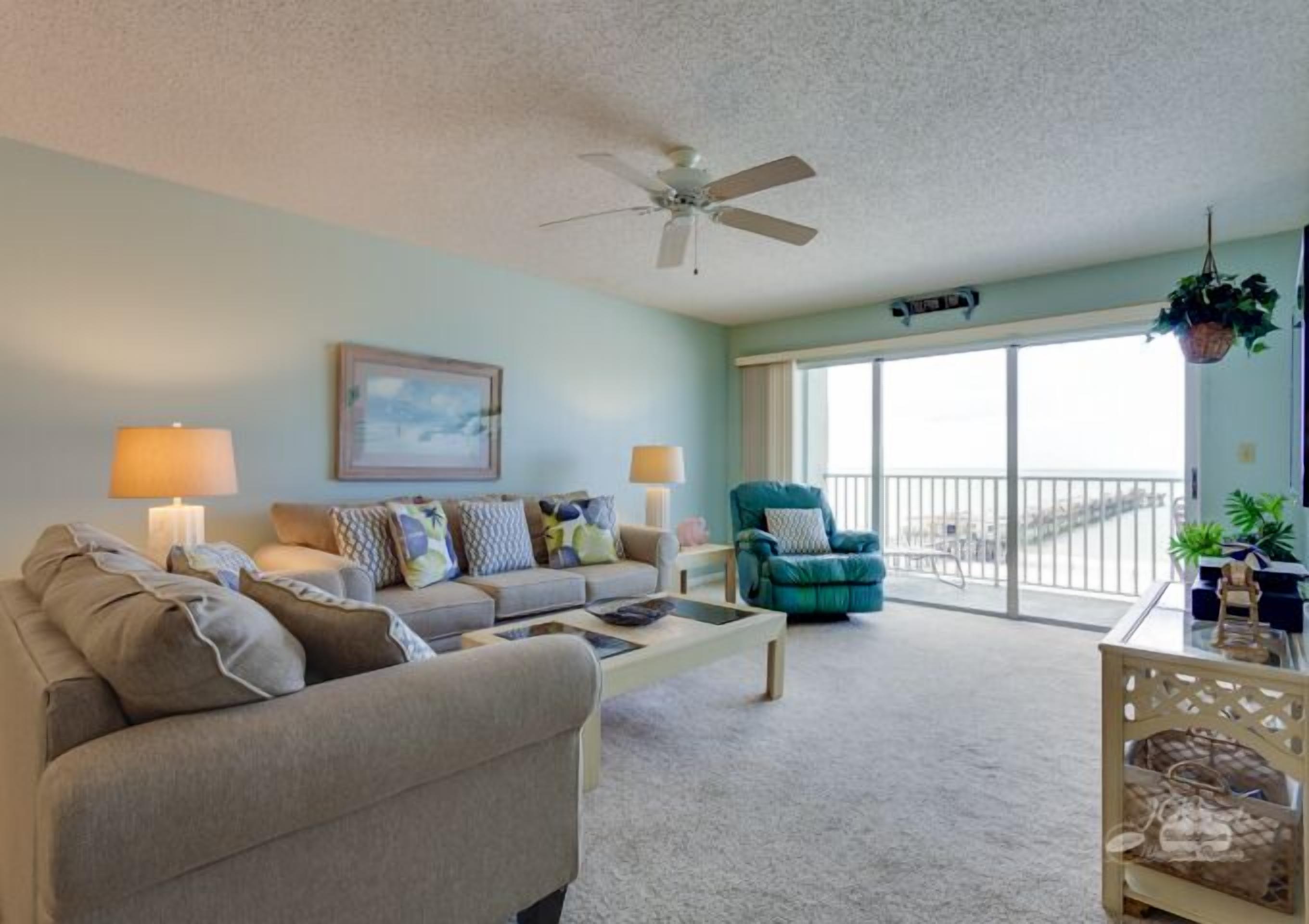Sea Oats 403: 3  BR, 2  BA Condominium in Redington Shores, Sleeps 8