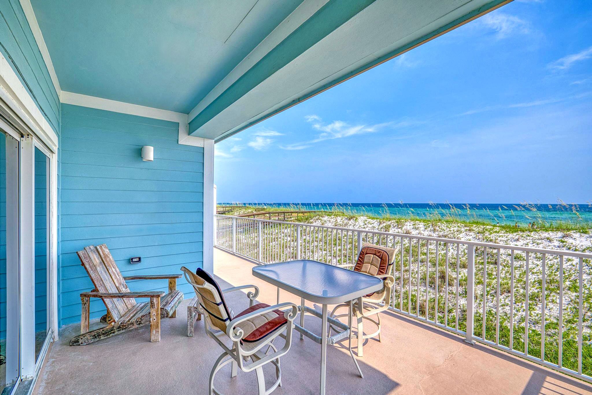 Amazing Gulf Front Townhome! Pet-Friendly & Close to Dog Beach