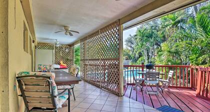 Quaint Central Miami Bungalow: 10 Mi to Mid-Beach!