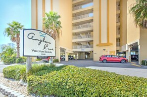 Exterior - Spacious Anglers Cove 103 Sleeps 10. 3 Bed/3 Bath Redington Shores (Redington Shores)