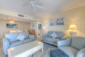 TV - Spacious Anglers Cove 103 Sleeps 10. 3 Bed/3 Bath Redington Shores (Redington Shores)