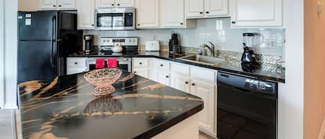 Fridge, microwave, stovetop, dishwasher
