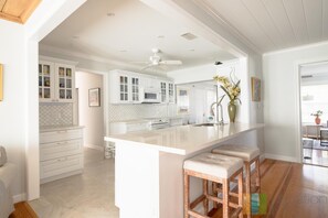 Fridge, microwave, oven, stovetop - Heated Saltwater Pool, Spacious home, Close to Altantic Ave & Beach! (Delray Beach)