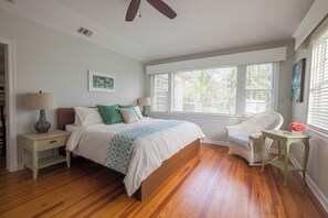 4 bedrooms, iron/ironing board, free WiFi, bed sheets - Heated Saltwater Pool, Spacious home, Close to Altantic Ave & Beach! (Delray Beach)